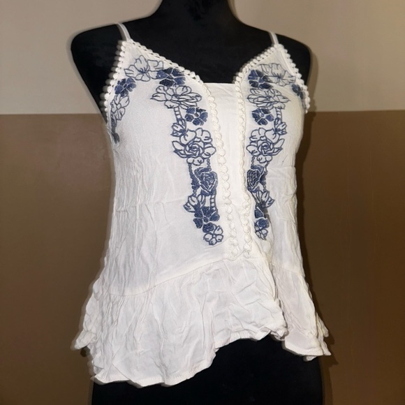 White and Blue Floral Embroidered Women's Top - Picture 3 of 12